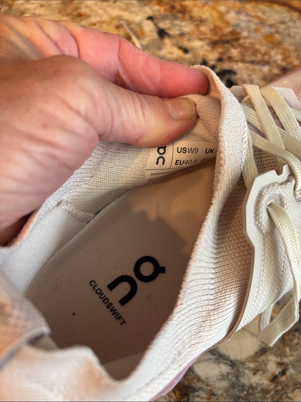 On Running Women's Cloudswift 4 Running Shoes Size 9 - Picture 10 of 11